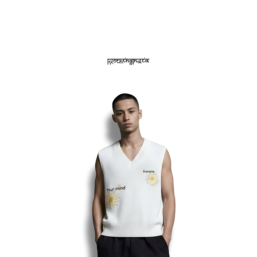 AWAKEN TYPE PRINTED SLEEVELESS SWEATER (S)